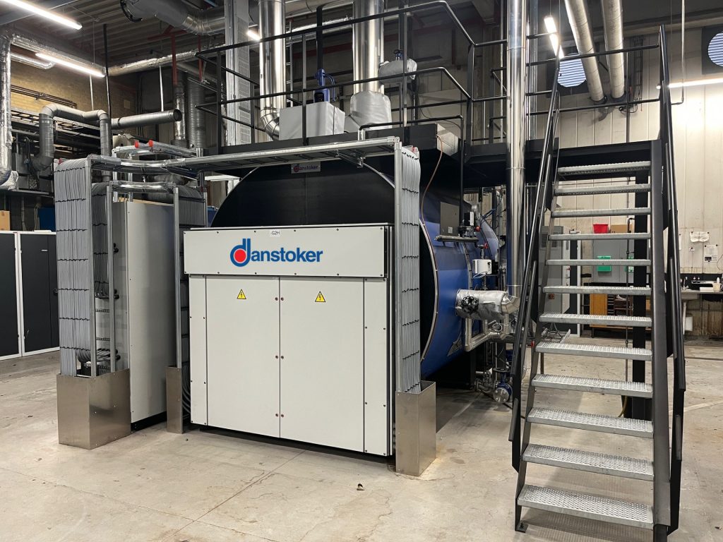 Dampfkessel von Danstoker in Vorderansicht